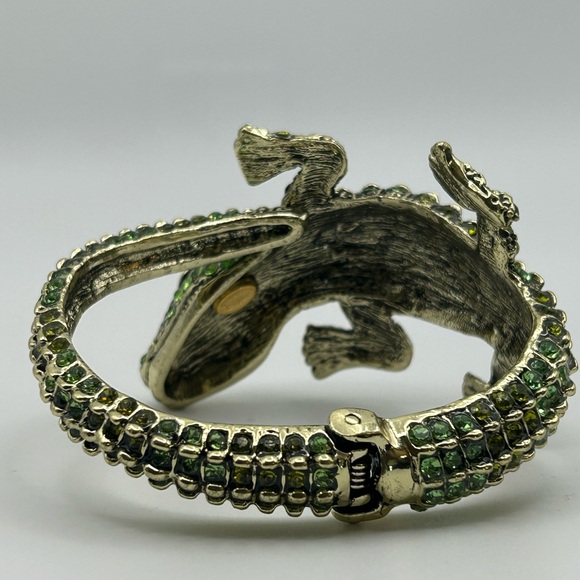 Kenneth Jay Lane Runway Austrian Crystal Green Reptile Bracelet - Picture 3 of 8